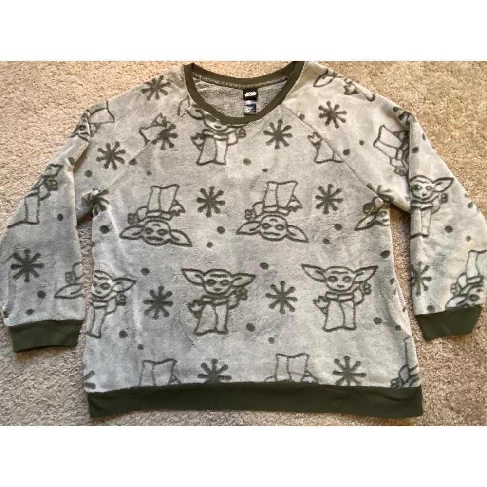 Star Wars Grogu Pullover Fleece Top Sweater Women XL Comfy Animal Lounge SKU13